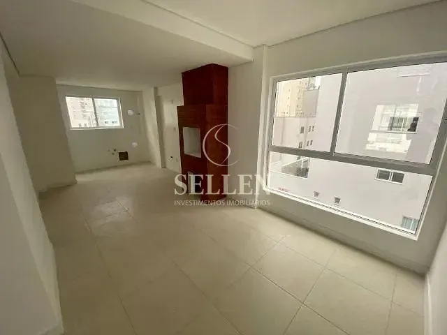 Apartamento 3 quartos e 3 banheiros, para alugar, no bairro Centro em Balneário Camboriú