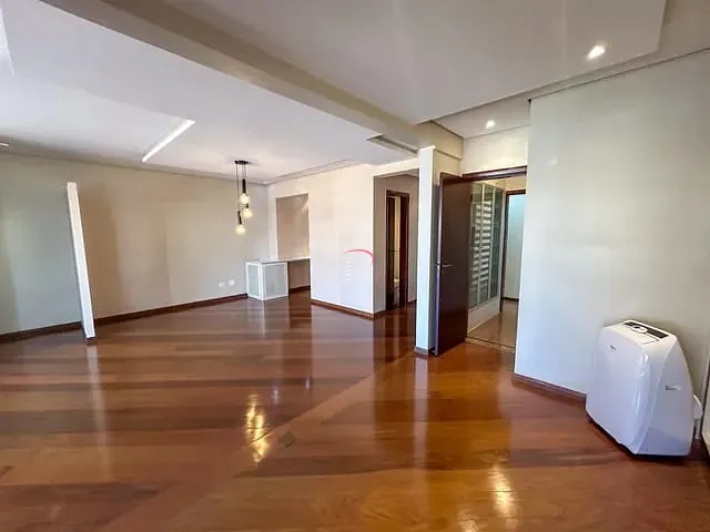 Apartamento com 237m² 3 quartos e 4 banheiros, à venda, no bairro Centro em Londrina