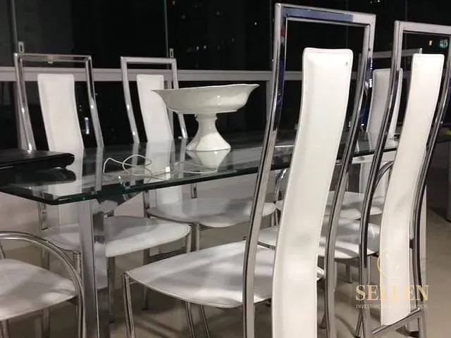 Apartamento 3 quartos e 2 banheiros, para alugar, no bairro Centro em Balneário Camboriú