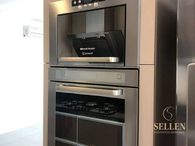 Apartamento 3 quartos e 2 banheiros, para alugar, no bairro Centro em Balneário Camboriú