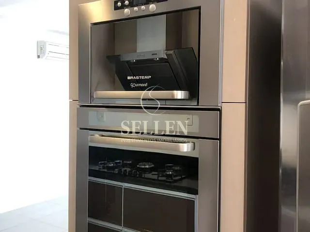 Apartamento 3 quartos e 2 banheiros, para alugar, no bairro Centro em Balneário Camboriú