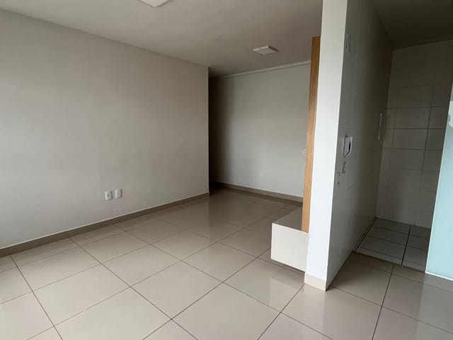 Apartamento 2 quartos e 2 banheiros, para alugar, no bairro Setor Bueno em Goiânia