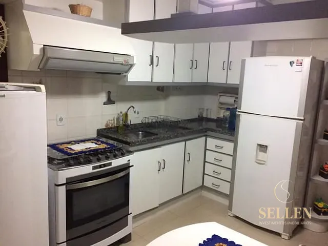 Apartamento 4 quartos e 3 banheiros, para alugar, no bairro Centro em Balneário Camboriú
