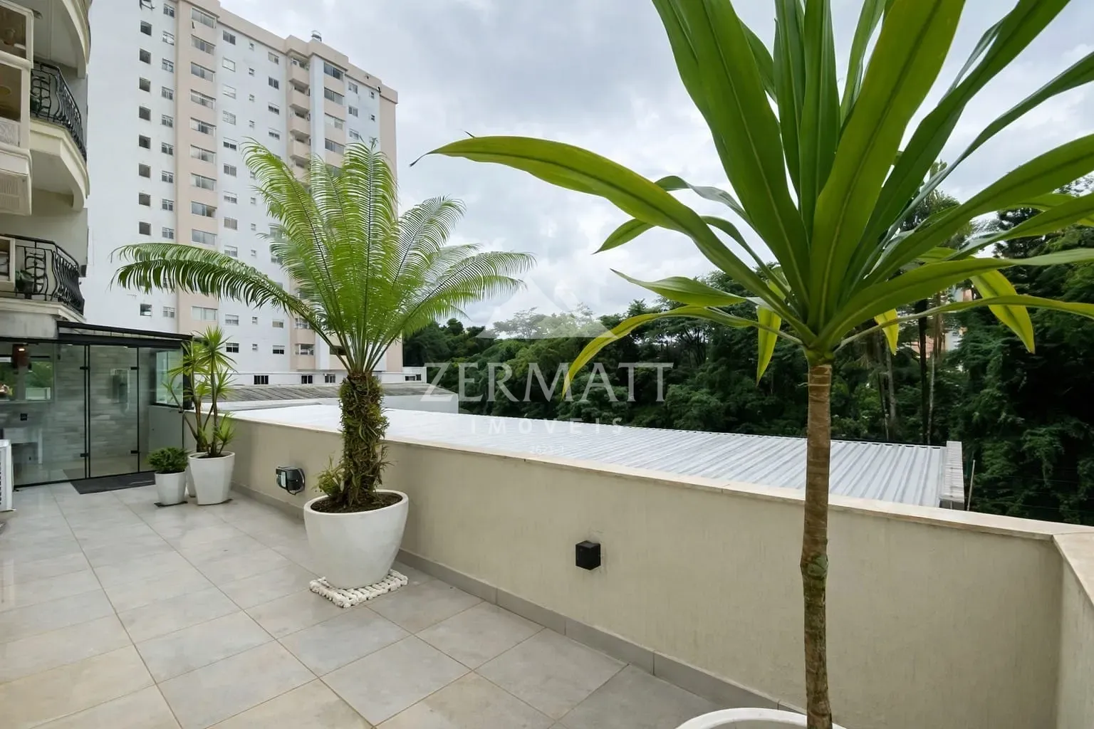 Apartamento com terraço do lado da Alameda - foto 1