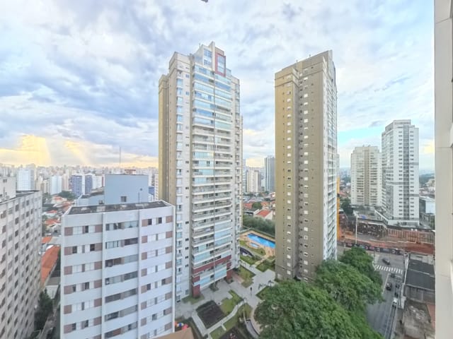 Apartamento com 151m² 3 quartos e 4 banheiros, à venda, no bairro Vila Gumercindo em São Paulo