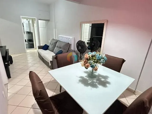 Apartamento com 70m² 2 quartos e 1 banheiro, à venda, no bairro Copacabana em Rio de Janeiro