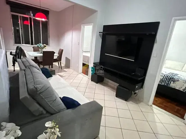 Apartamento com 70m² 2 quartos e 1 banheiro, à venda, no bairro Copacabana em Rio de Janeiro