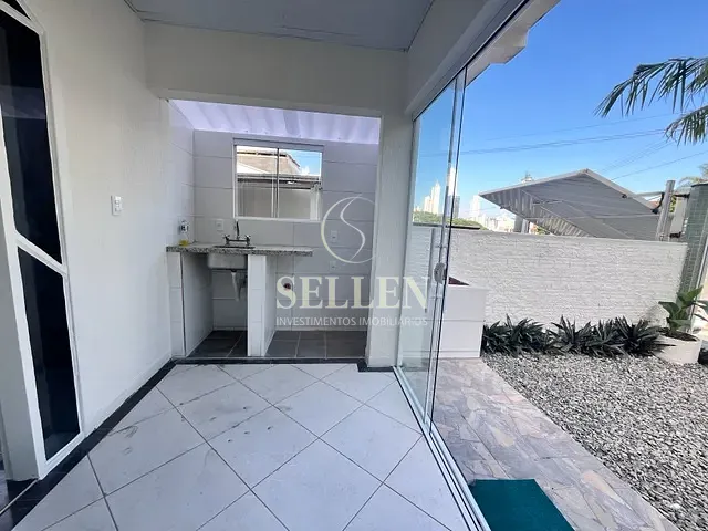 Apartamento 1 quarto e 1 banheiro, para alugar, no bairro Ariribá em Balneário Camboriú