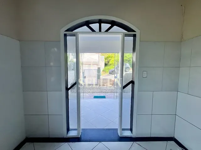 Apartamento 1 quarto e 1 banheiro, para alugar, no bairro Ariribá em Balneário Camboriú