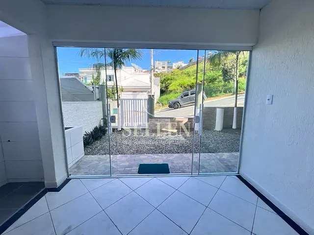 Apartamento 1 quarto e 1 banheiro, para alugar, no bairro Ariribá em Balneário Camboriú