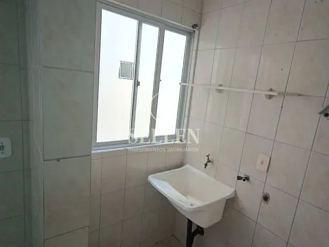Apartamento 2 quartos e 2 banheiros, para alugar, no bairro Centro em Balneário Camboriú