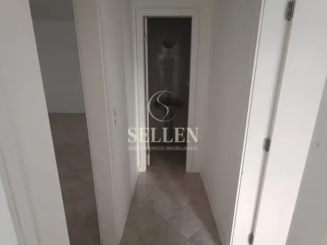 Apartamento 2 quartos e 2 banheiros, para alugar, no bairro Centro em Balneário Camboriú