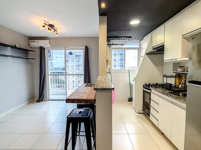 Apartamento 2 quartos e 2 banheiros, à venda ou para alugar, no bairro Glória em Macaé