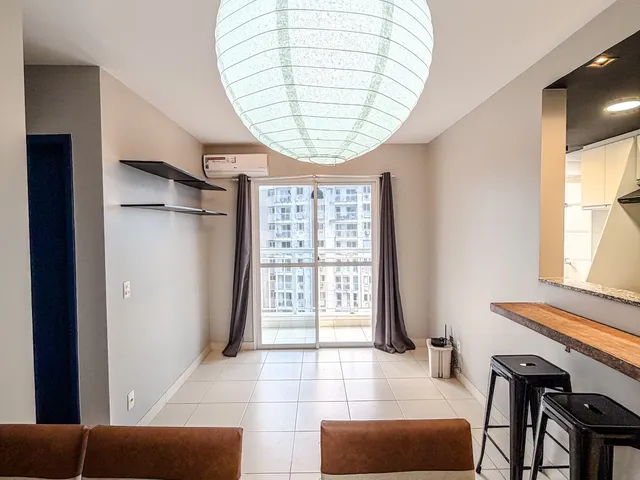 Apartamento 2 quartos e 2 banheiros, à venda ou para alugar, no bairro Glória em Macaé