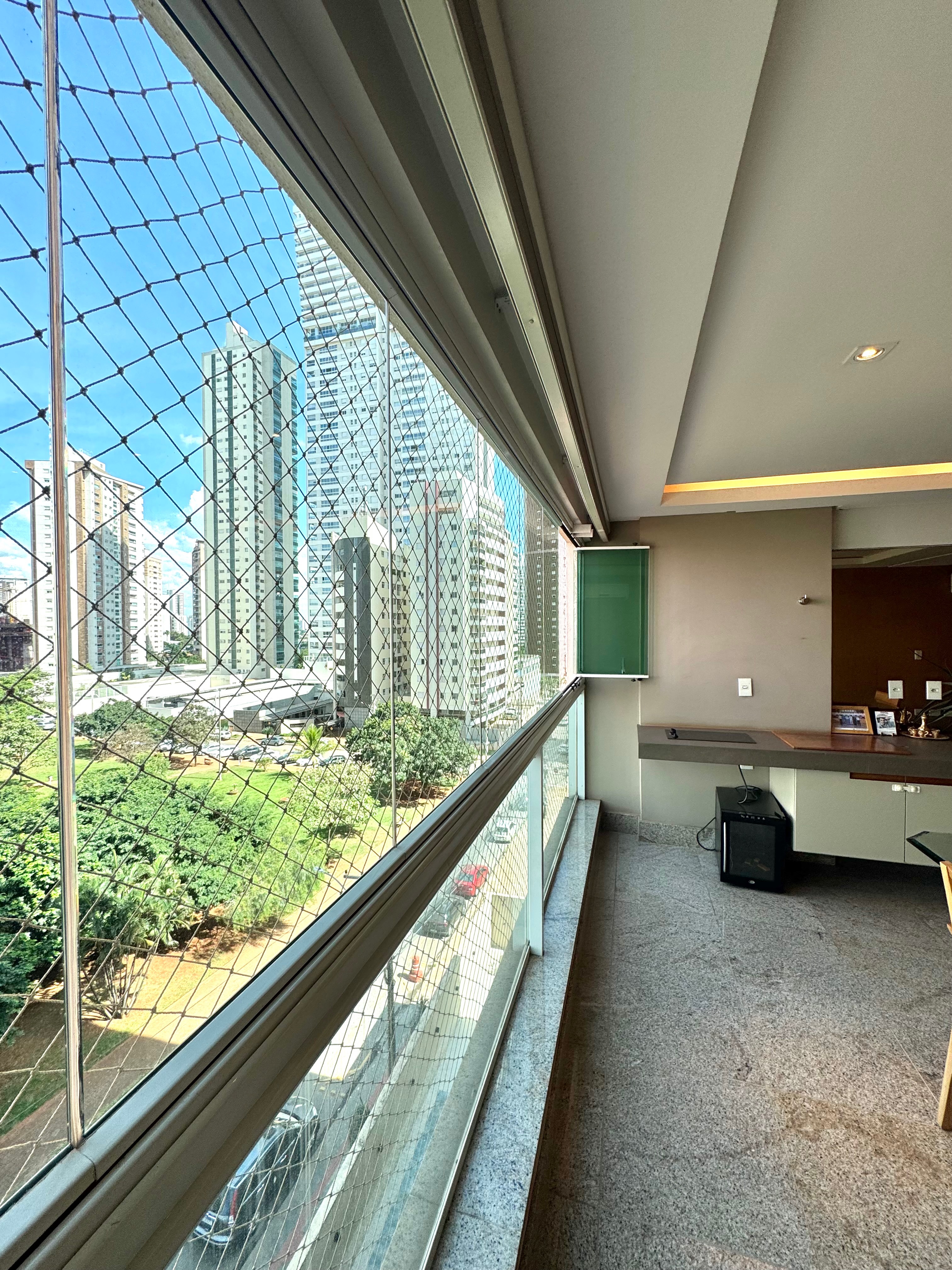 Apartamento à venda com 146 m², 3 suítes, Jardim Goiás, Goiânia, GO