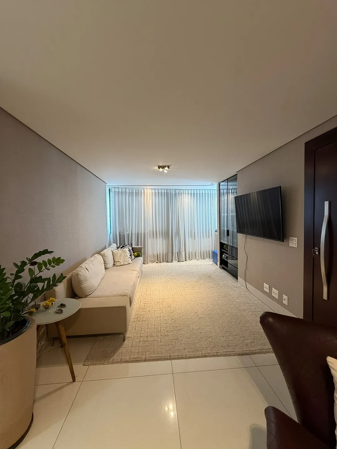 Apartamento à venda com 130m2, 4 quartos sendo 2 suítes no Setor Oeste, Goiânia, GO