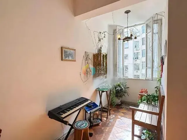 Apartamento com 95m² 3 quartos e 3 banheiros, à venda, no bairro Copacabana em Rio de Janeiro