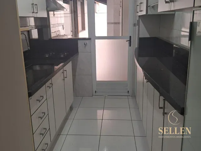 Apartamento 3 quartos e 2 banheiros, à venda, no bairro Centro em Balneário Camboriú