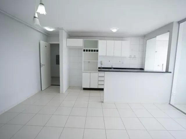 Apartamento 2 quartos e 2 banheiros, para alugar, no bairro Jardim das Esmeraldas em Goiânia