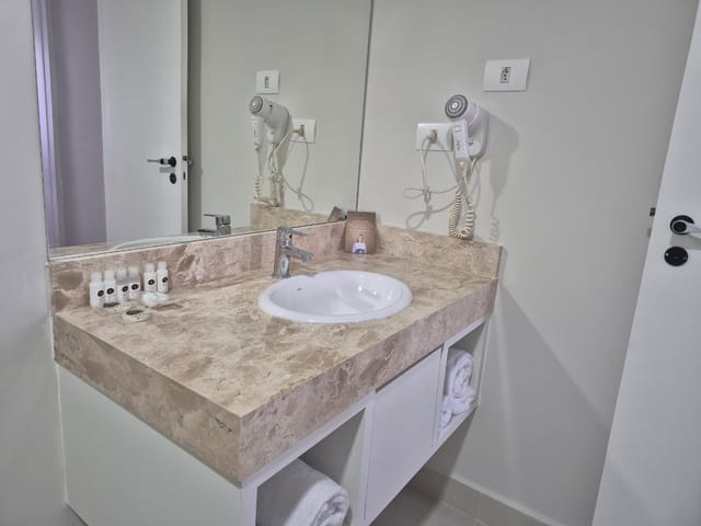 Apartamento com 2402m² 2 quartos e 2 banheiros, à venda, no bairro Jardim Paulista em São Paulo
