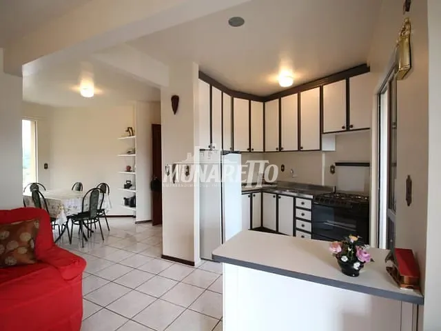 Apartamento com 115m² 3 quartos e 2 banheiros, para alugar, no bairro Centro em Piratuba