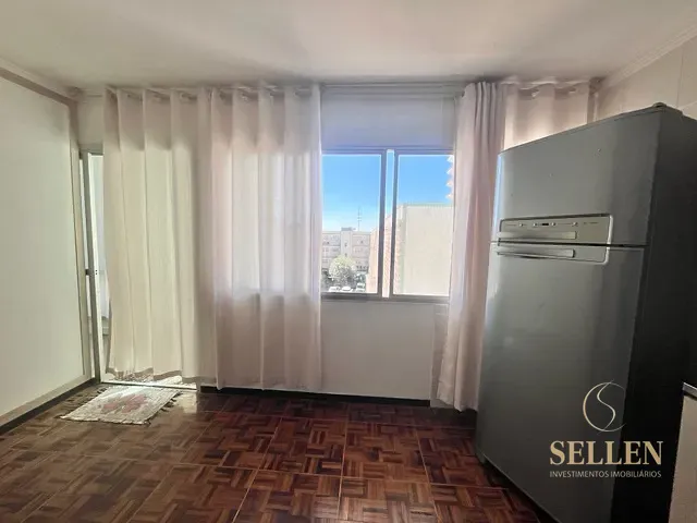 Apartamento 2 quartos e 1 banheiro, para alugar, no bairro Centro em Balneário Camboriú