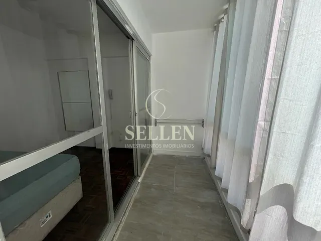 Apartamento 2 quartos e 1 banheiro, para alugar, no bairro Centro em Balneário Camboriú