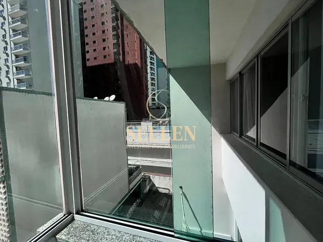 Apartamento 2 quartos e 1 banheiro, para alugar, no bairro Centro em Balneário Camboriú