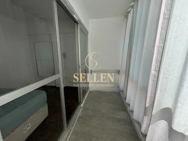 Apartamento 2 quartos e 1 banheiro, para alugar, no bairro Centro em Balneário Camboriú
