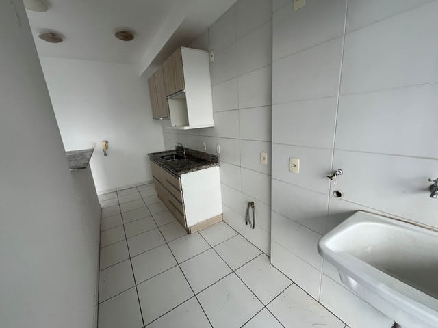 Apartamento 2 quartos e 2 banheiros, para alugar, no bairro Parque Industrial Paulista em Goiânia