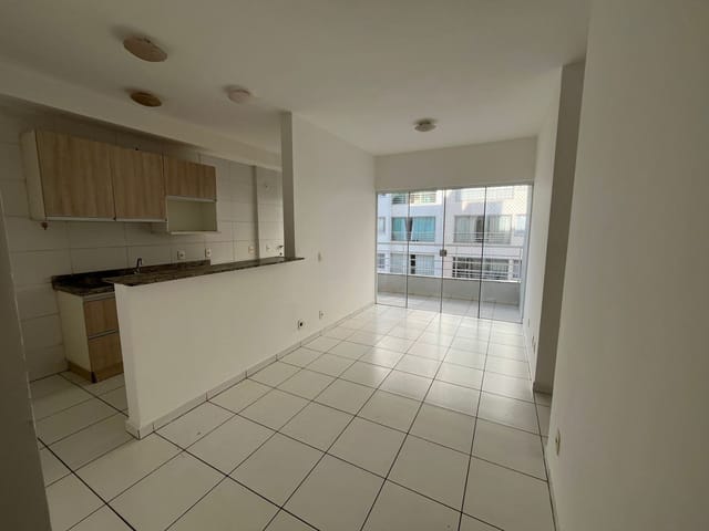 Apartamento 2 quartos e 2 banheiros, para alugar, no bairro Parque Industrial Paulista em Goiânia