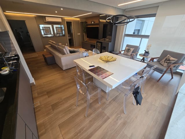 Apartamento com 6300m² 3 quartos e 3 banheiros, à venda, no bairro Jardim Marajoara em São Paulo