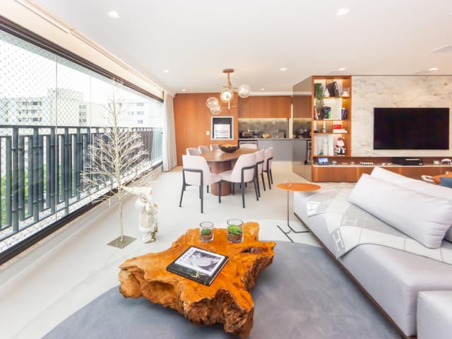 Apartamento com 206m² 4 quartos e 6 banheiros, à venda, no bairro Vila Mariana em São Paulo