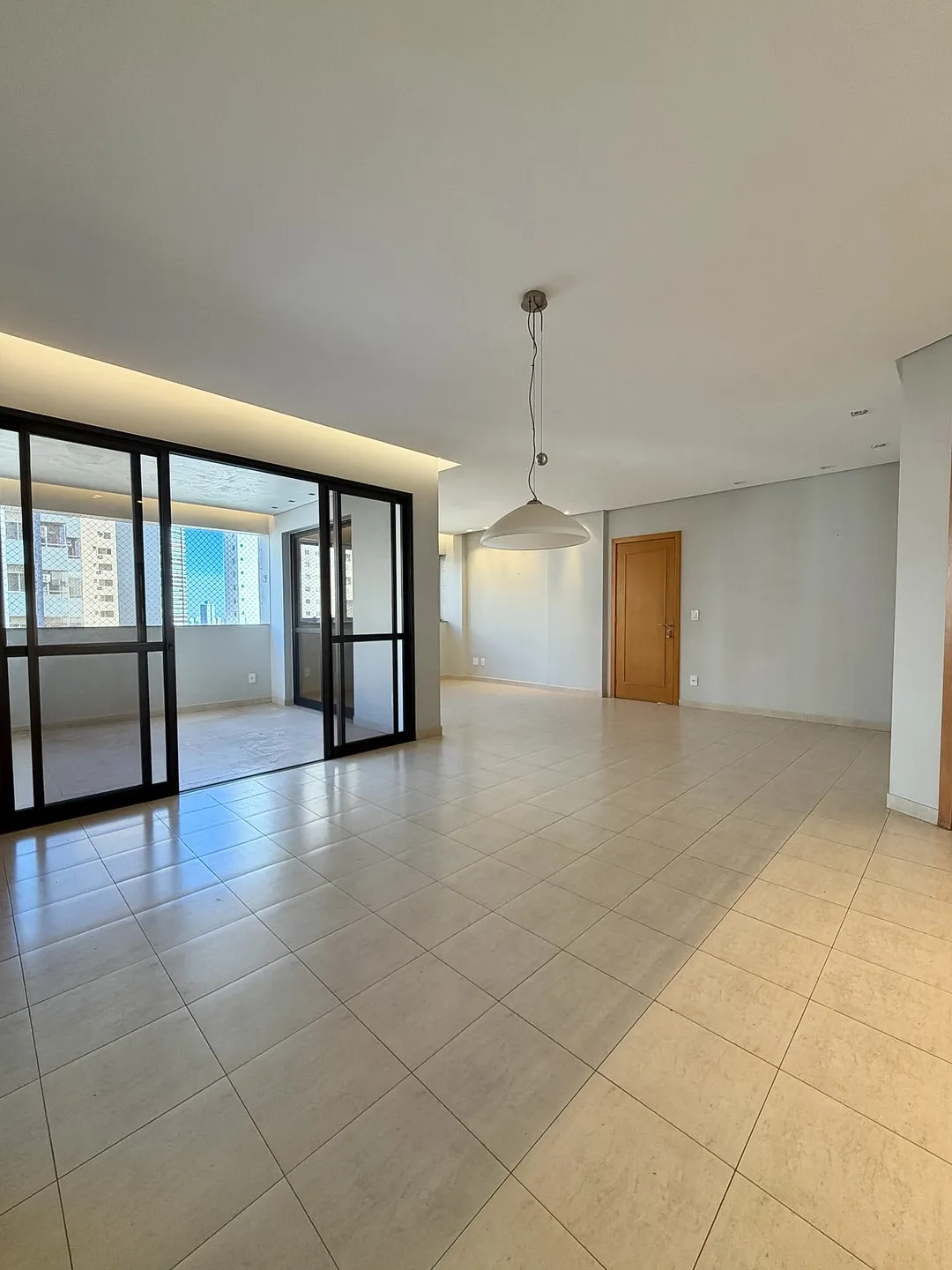 Apartamento à venda com 140m2, 2 suítes + office no Setor Bueno, Goiânia, GO