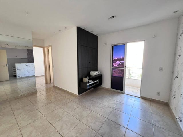 Apartamento 2 quartos e 1 banheiro, à venda, no bairro Setor Negrão de Lima em Goiânia