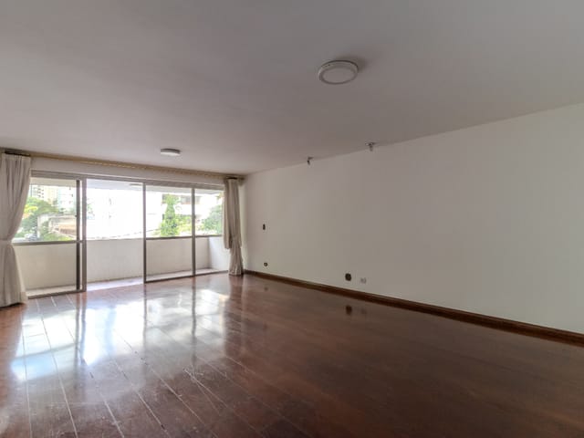 Apartamento com 241m² 3 quartos e 5 banheiros, à venda, no bairro Aclimação em São Paulo
