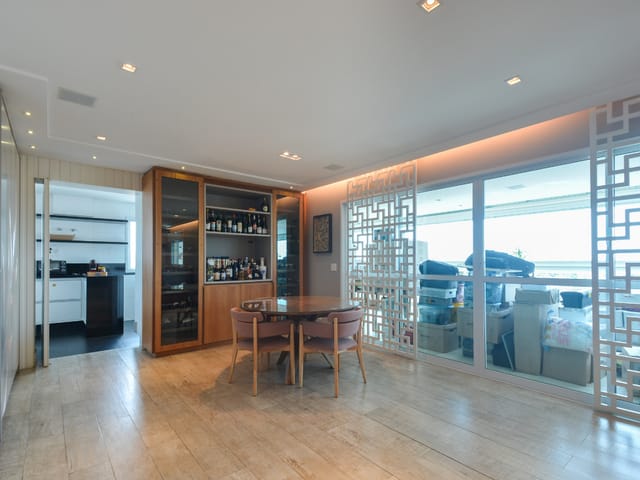 Apartamento com 205m² 3 quartos e 5 banheiros, à venda, no bairro Saúde em São Paulo