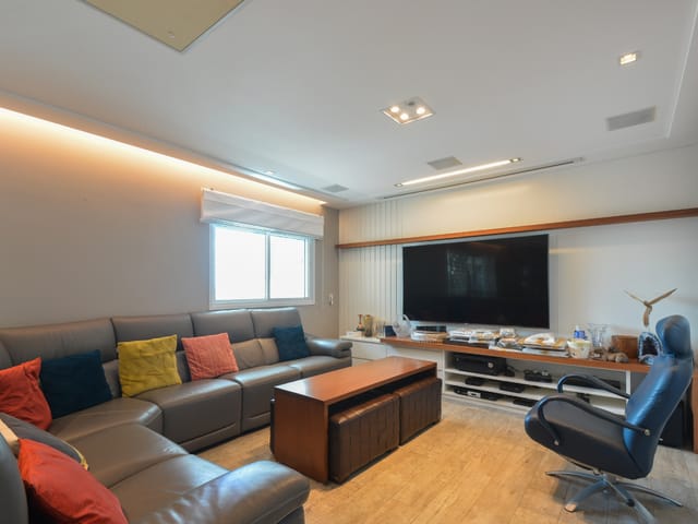 Apartamento com 205m² 3 quartos e 5 banheiros, à venda, no bairro Saúde em São Paulo