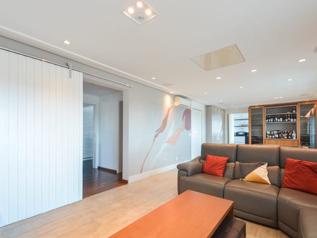 Apartamento com 205m² 3 quartos e 5 banheiros, à venda, no bairro Saúde em São Paulo