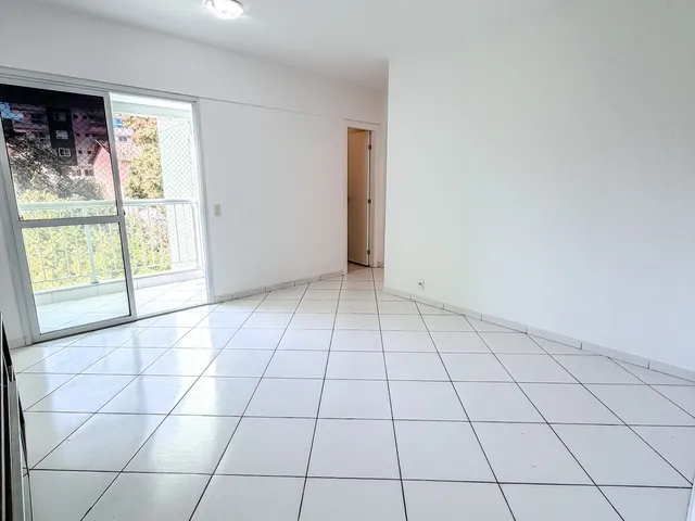 Apartamento 2 quartos e 2 banheiros, à venda, no bairro Glória em Macaé