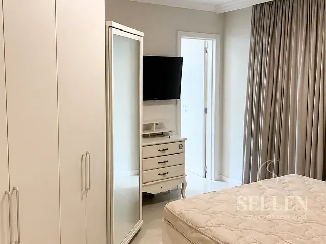 Apartamento 2 quartos e 2 banheiros, para alugar, no bairro Fazenda em Itajaí