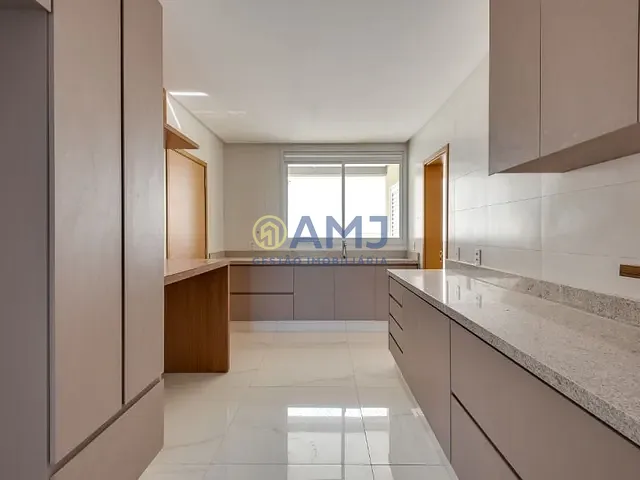 Apartamento 4 quartos e 4 banheiros, à venda, no bairro Jardim Goiás em Goiânia