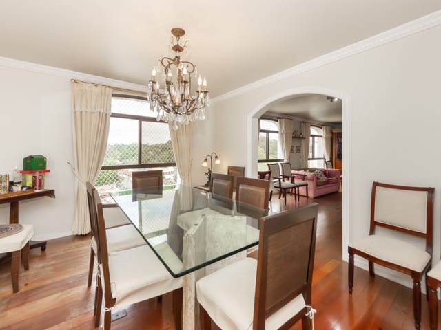 Apartamento com 247m² 4 quartos e 4 banheiros, à venda, no bairro Real Parque em São Paulo