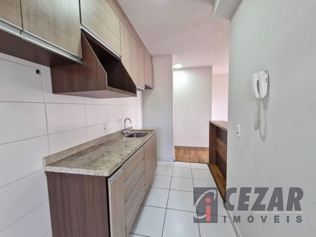 Apartamento 3 quartos e 2 banheiros, à venda, no bairro Campo Comprido em Curitiba