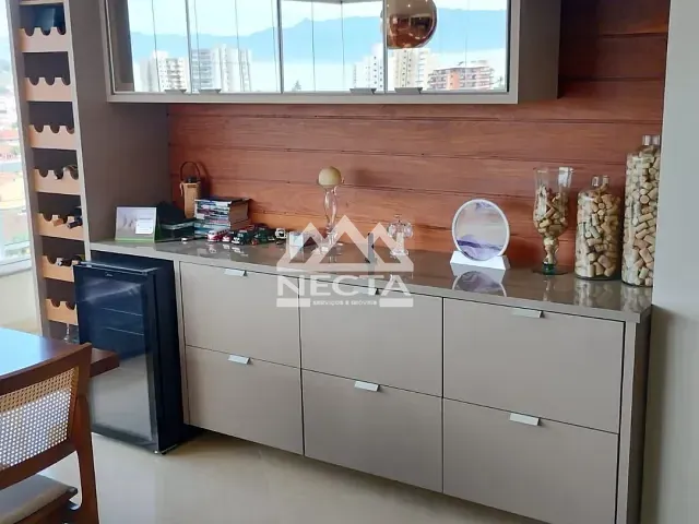 Apartamento com 220m² 4 quartos e 4 banheiros, à venda, no bairro Indaiá em Caraguatatuba