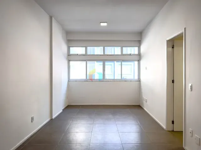 Apartamento com 97m² 3 quartos e 2 banheiros, à venda, no bairro Copacabana em Rio de Janeiro