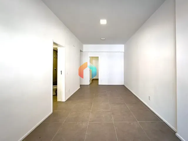 Apartamento com 97m² 3 quartos e 2 banheiros, à venda, no bairro Copacabana em Rio de Janeiro