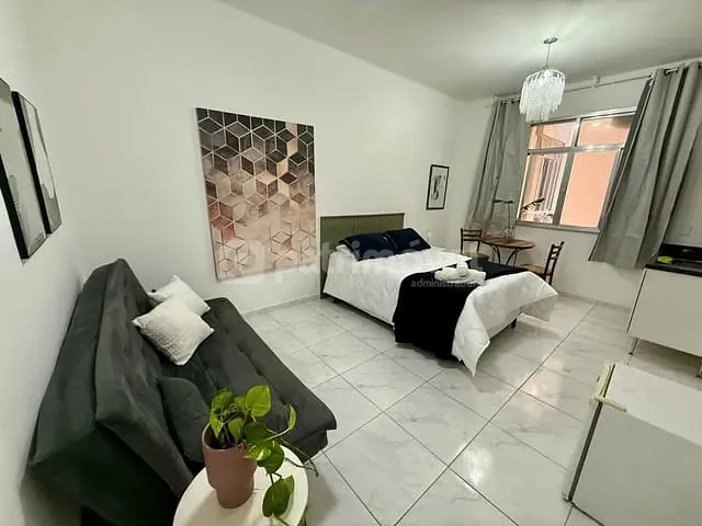 Apartamento 1 quarto e 1 banheiro, para alugar, no bairro Copacabana em Rio de Janeiro