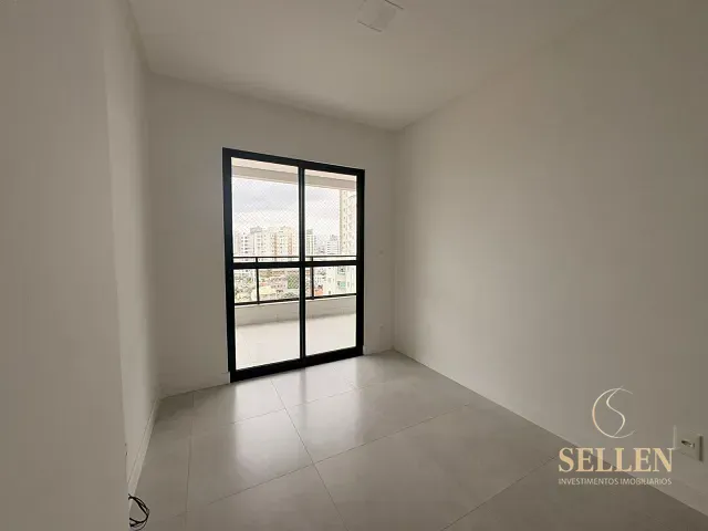 Apartamento 2 quartos e 1 banheiro, à venda, no bairro Vila Operária em Itajaí