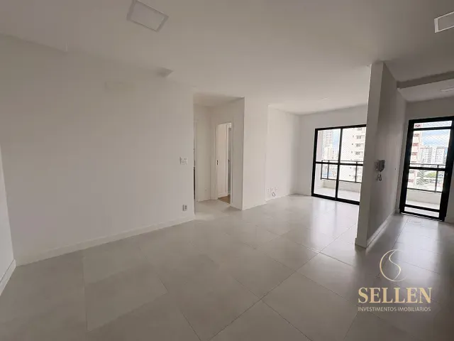 Apartamento 2 quartos e 1 banheiro, à venda, no bairro Vila Operária em Itajaí